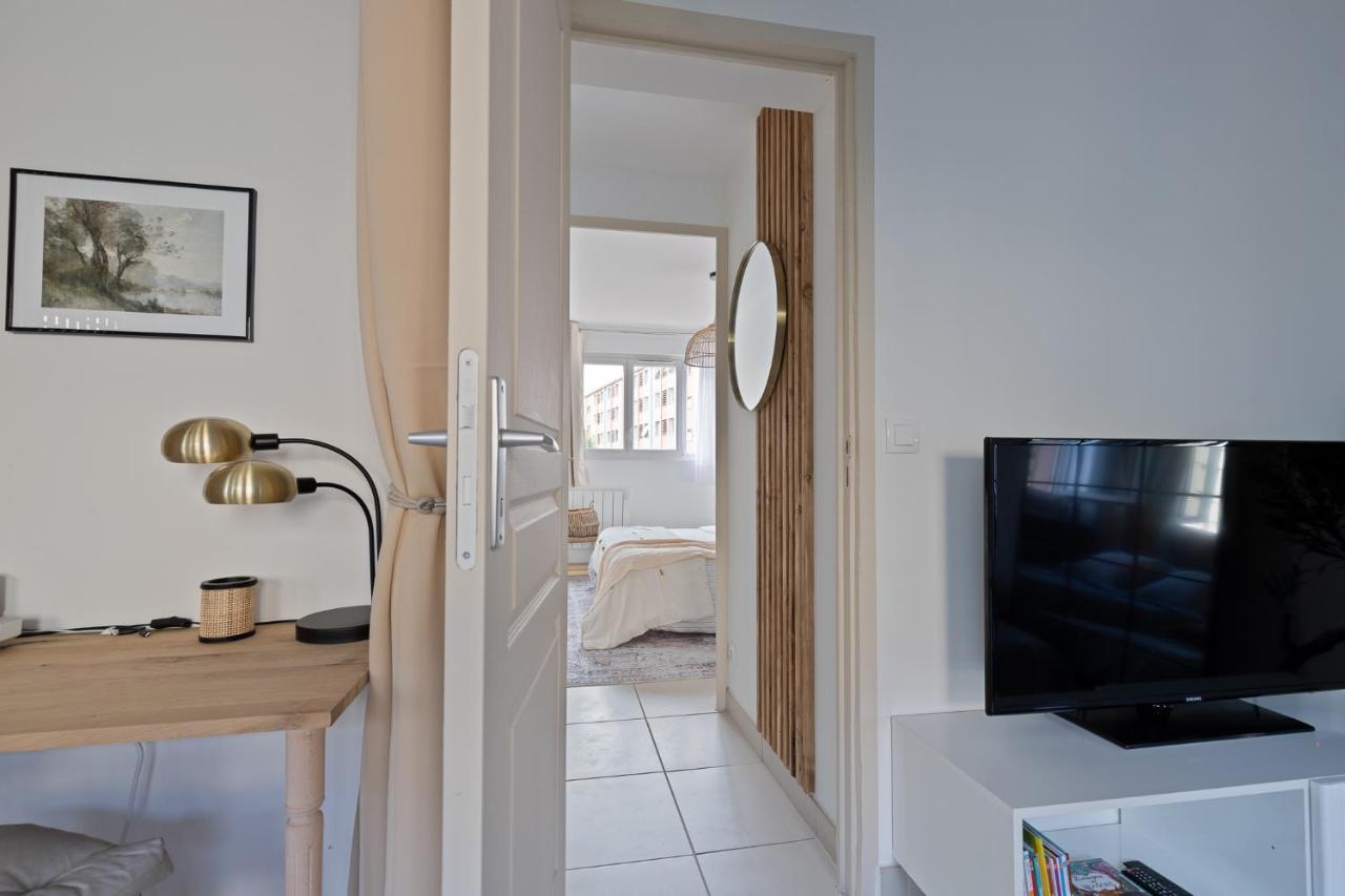 Appartement spacieux 1 chambre parking gratuit Valence  Extérieur photo