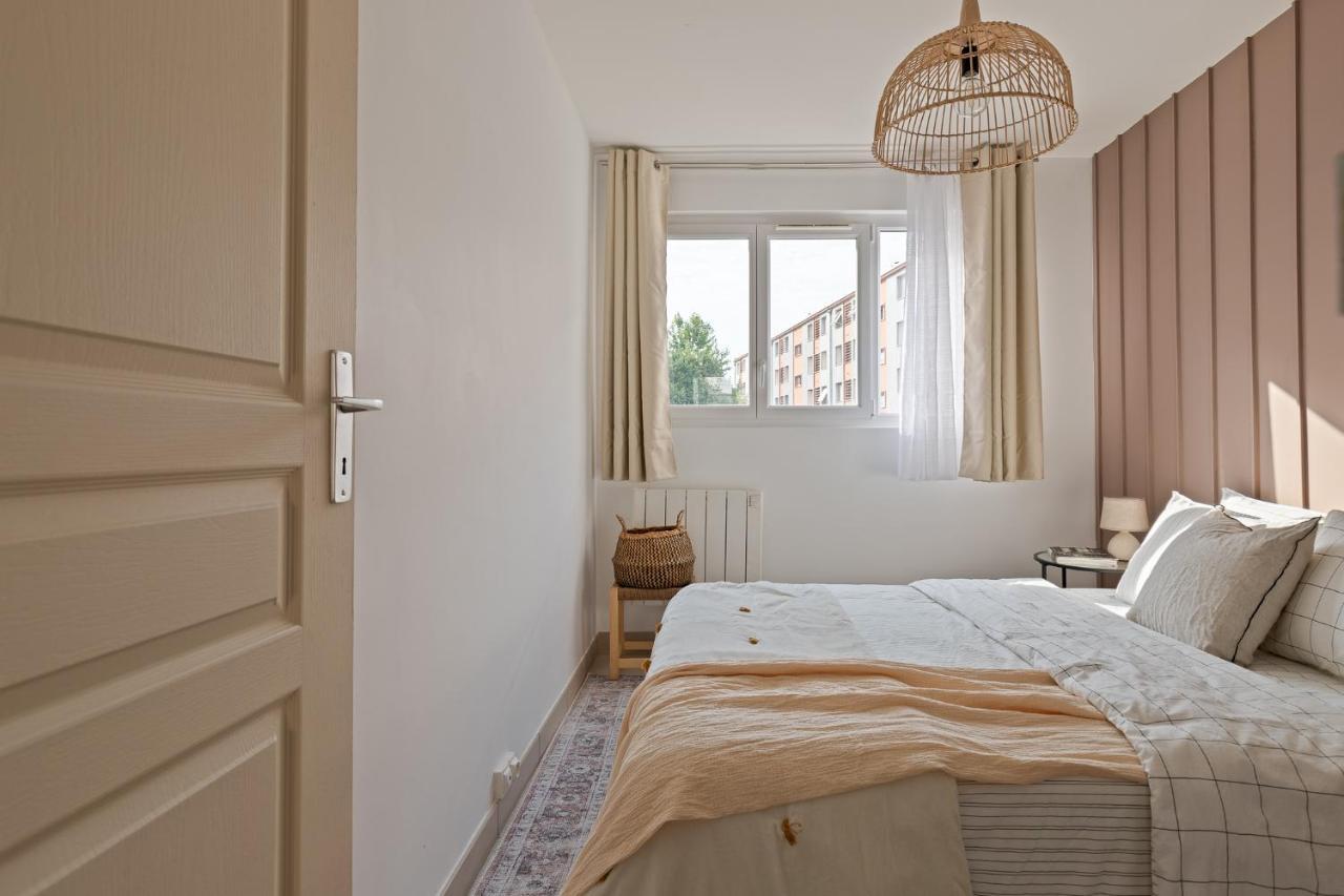 Appartement spacieux 1 chambre parking gratuit Valence  Extérieur photo